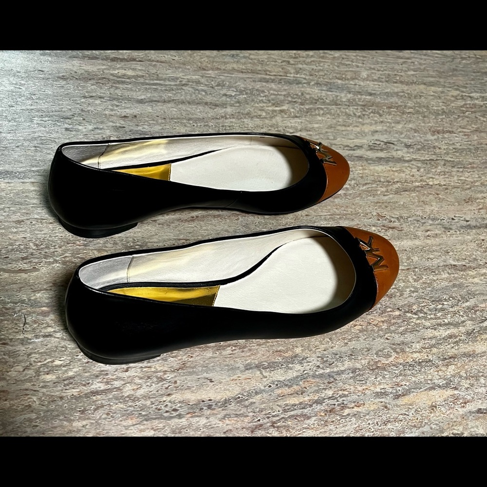 NWOB Michael Kors flat leather shoes - Picture 3 of 16